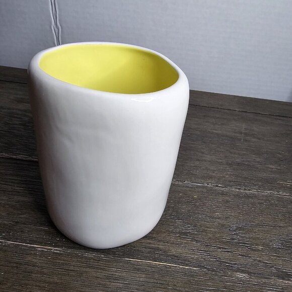 NWT Rae Dunn Artisan Hello Spring Mug Yellow Inside Magenta 2021 Farmhouse - Picture 5 of 8